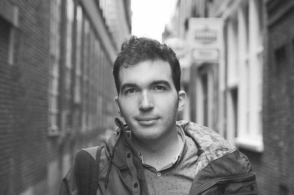 El diseñador Carlos De Toro este jueves a la 9 en el Salón de Actos.