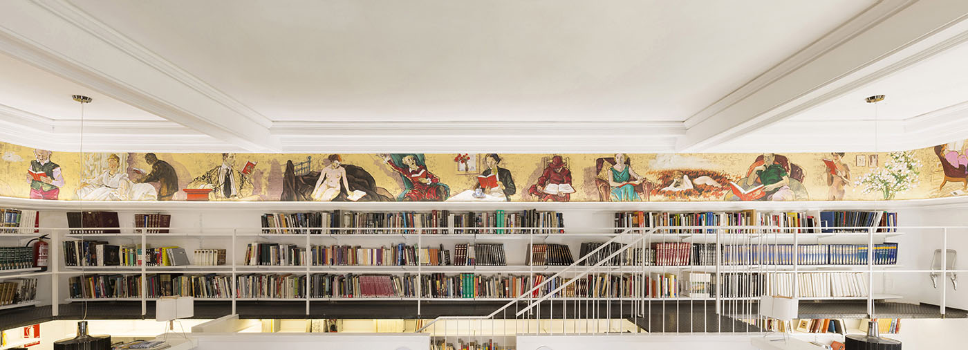 Biblioteca de la Esdir: Mural del Friso y zona de lectura