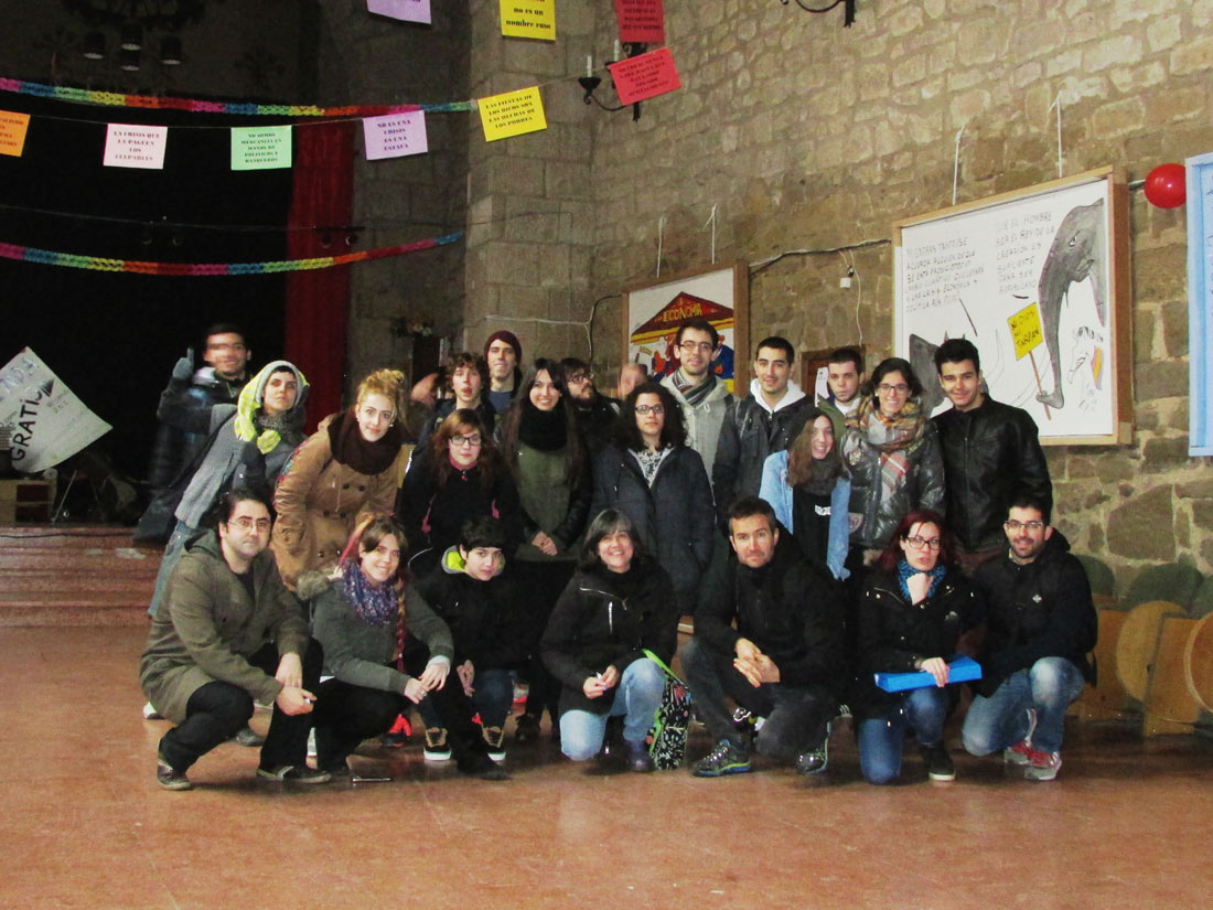 Diseñando lámparas para el Centro Cívico Madre de Dios