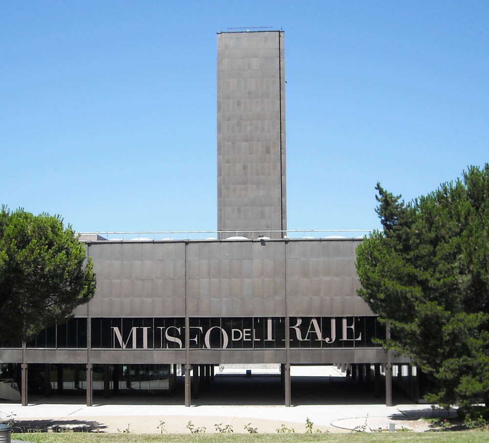Exposición: Mes de diseño emergente, en el Museo del Traje de Madrid