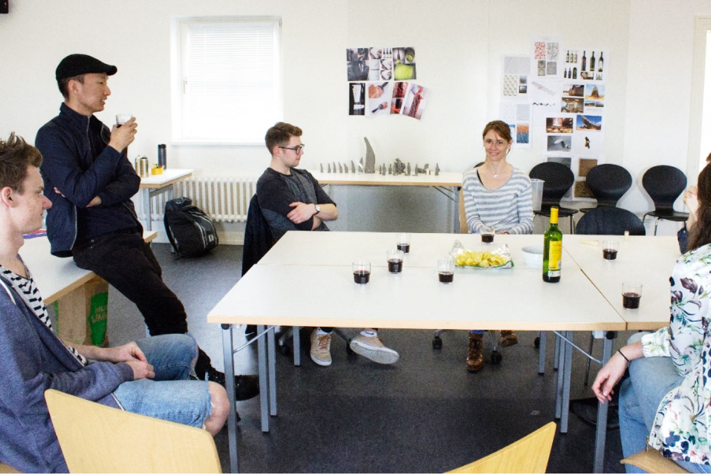 Taller didáctico “Reinvent the wine bottle” en la Universidad MUTHESIUS