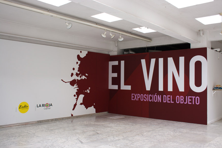 Fotografías de la V Exposición del Objeto: El Vino (2011)