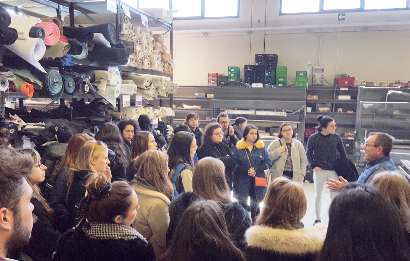 Visita de Moda a la la industria alpargatera de Cervera del Rio Alhama