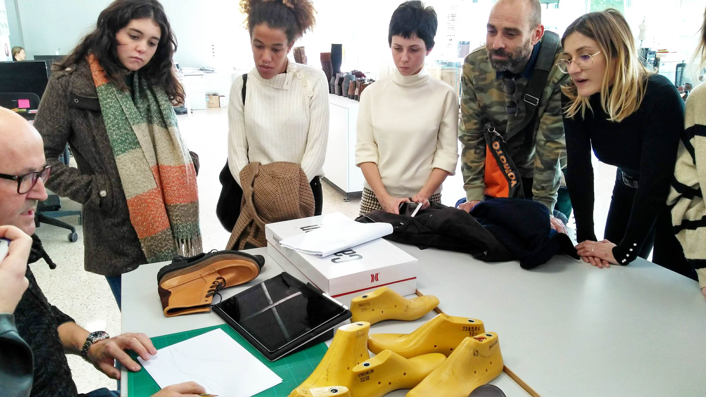 El Máster de Calzado visita Callaghan y el Centro Tecnológico