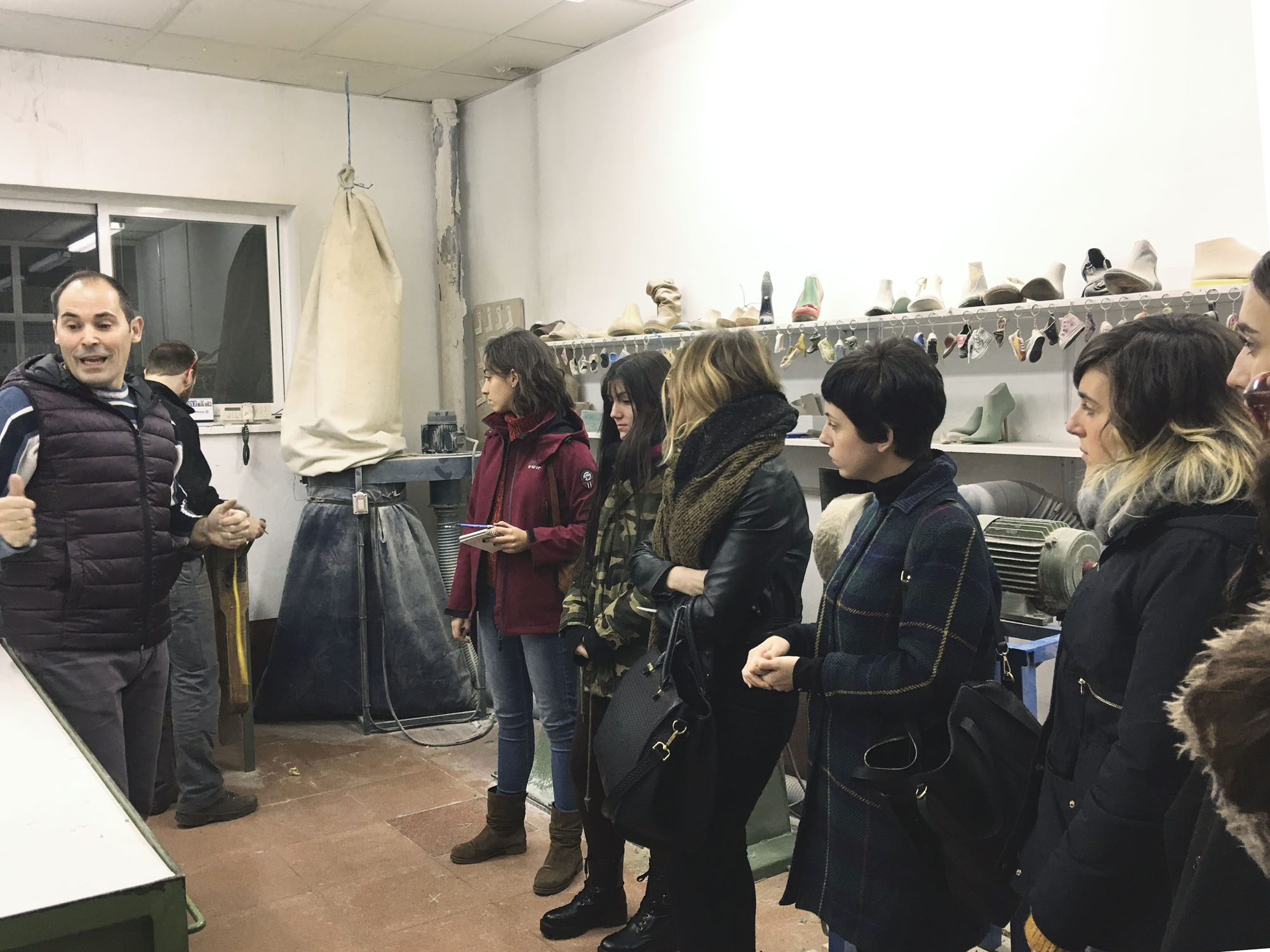 El Máster de Calzado visita varias fábricas en Arnedo