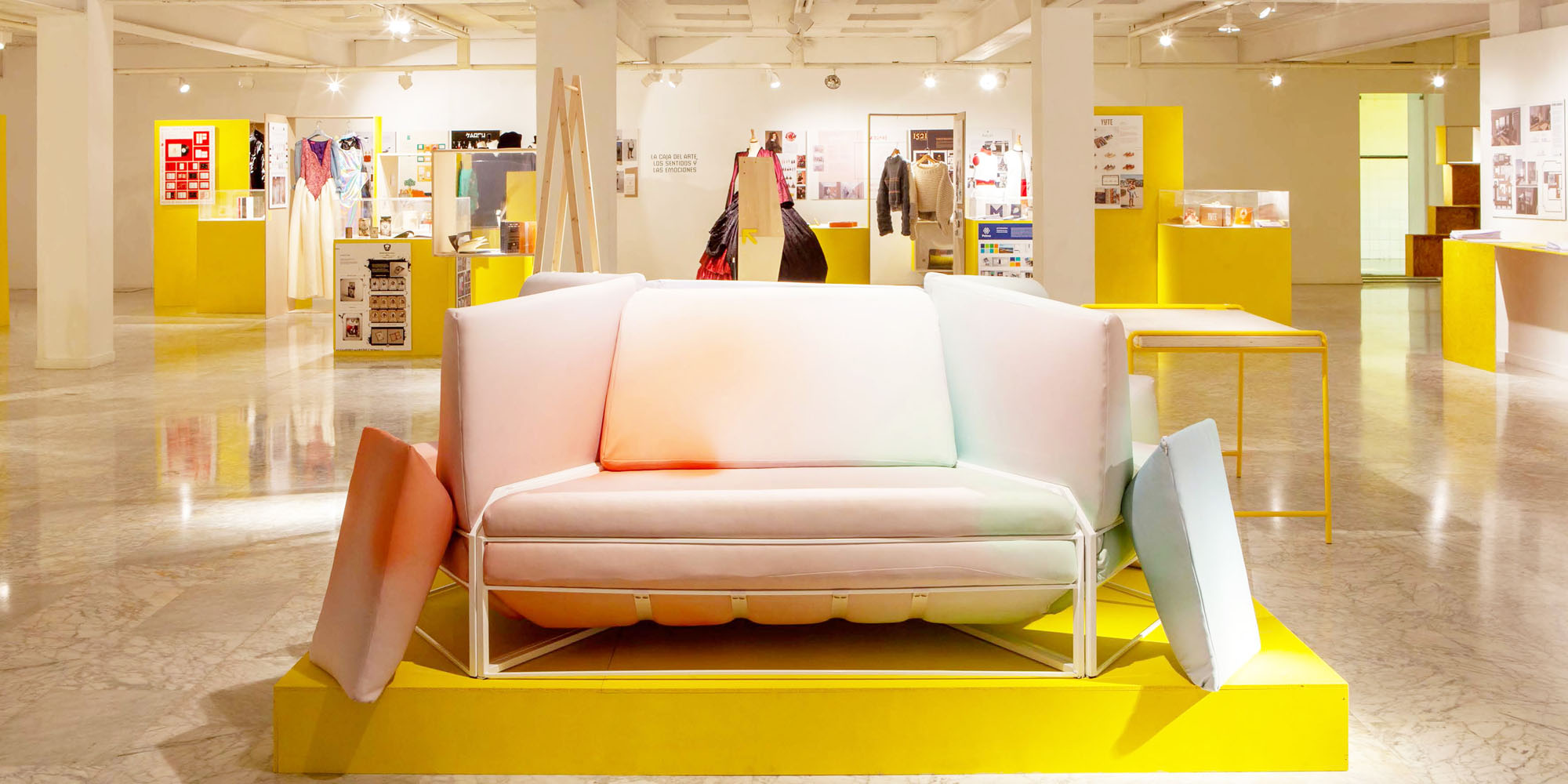 La Caja Amarilla. Exposición de los TFE 2018