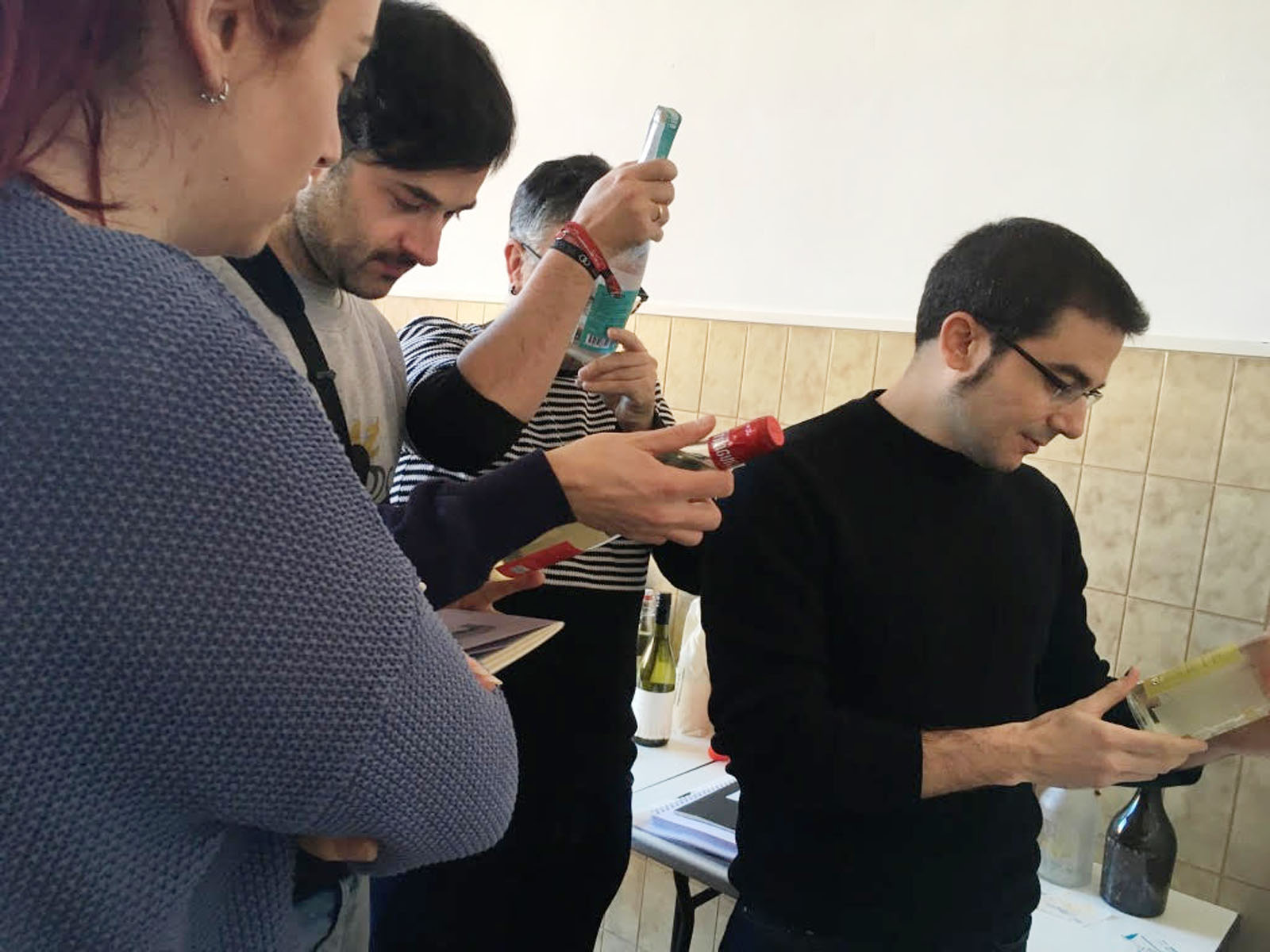 Presentación del primer proyecto de la asignatura de Diseño Integral de Packaging para la Industria Vitivinícola.