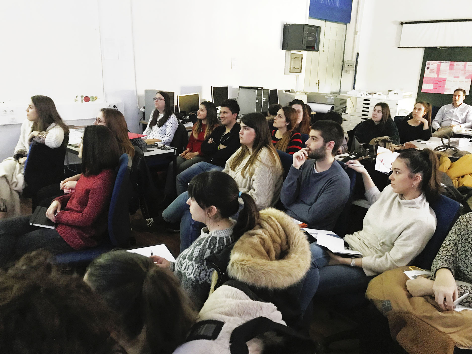 Conferencia sobre Acondicionamiento Acústico en Diseño de Interiores