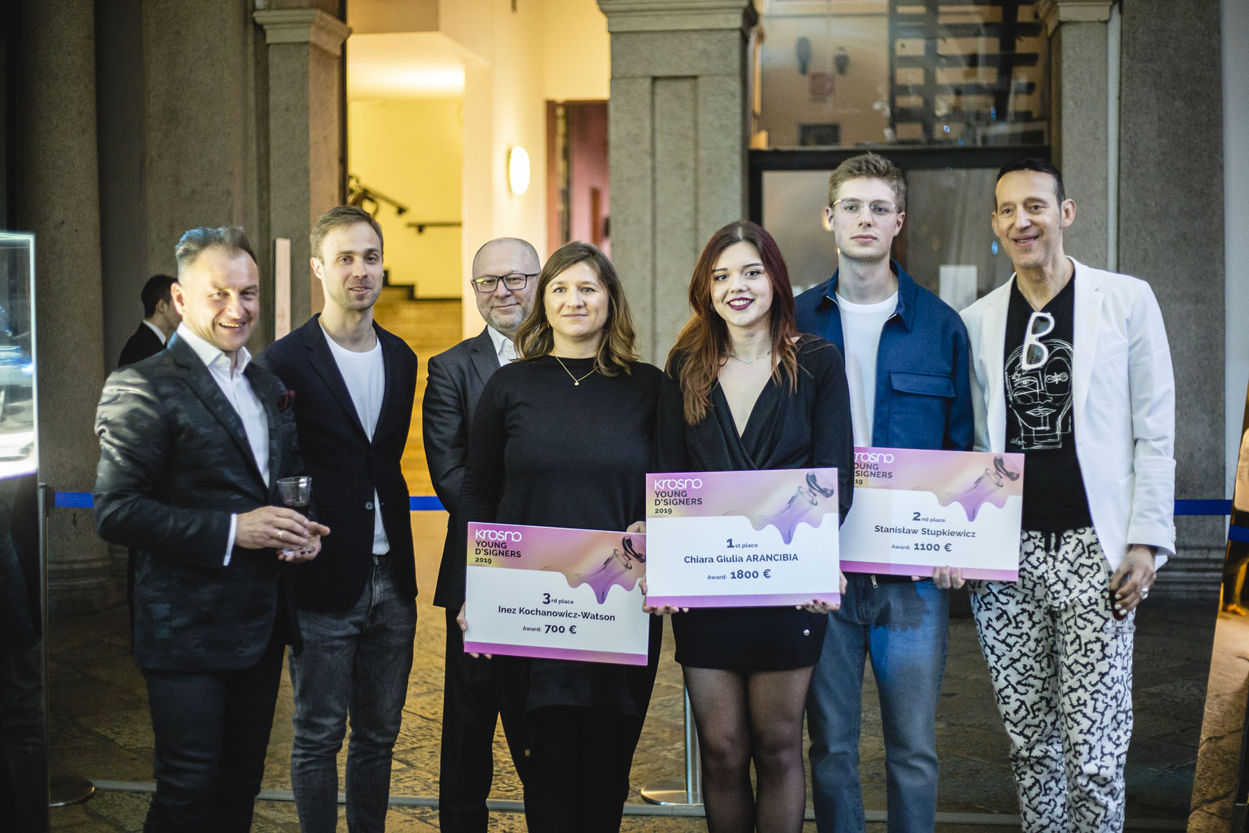 Chiara Arancibia de 4º de Producto,  ganadora del Glass Design Contest