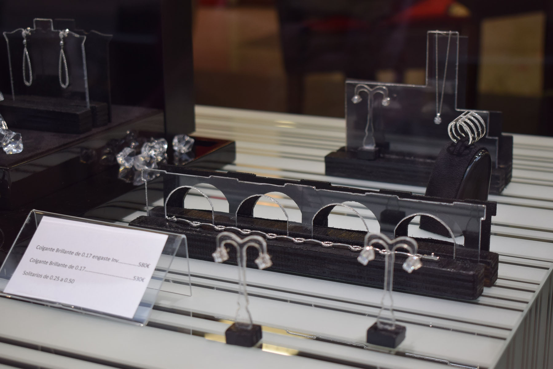 Displays de Joyería en Diseño de Producto