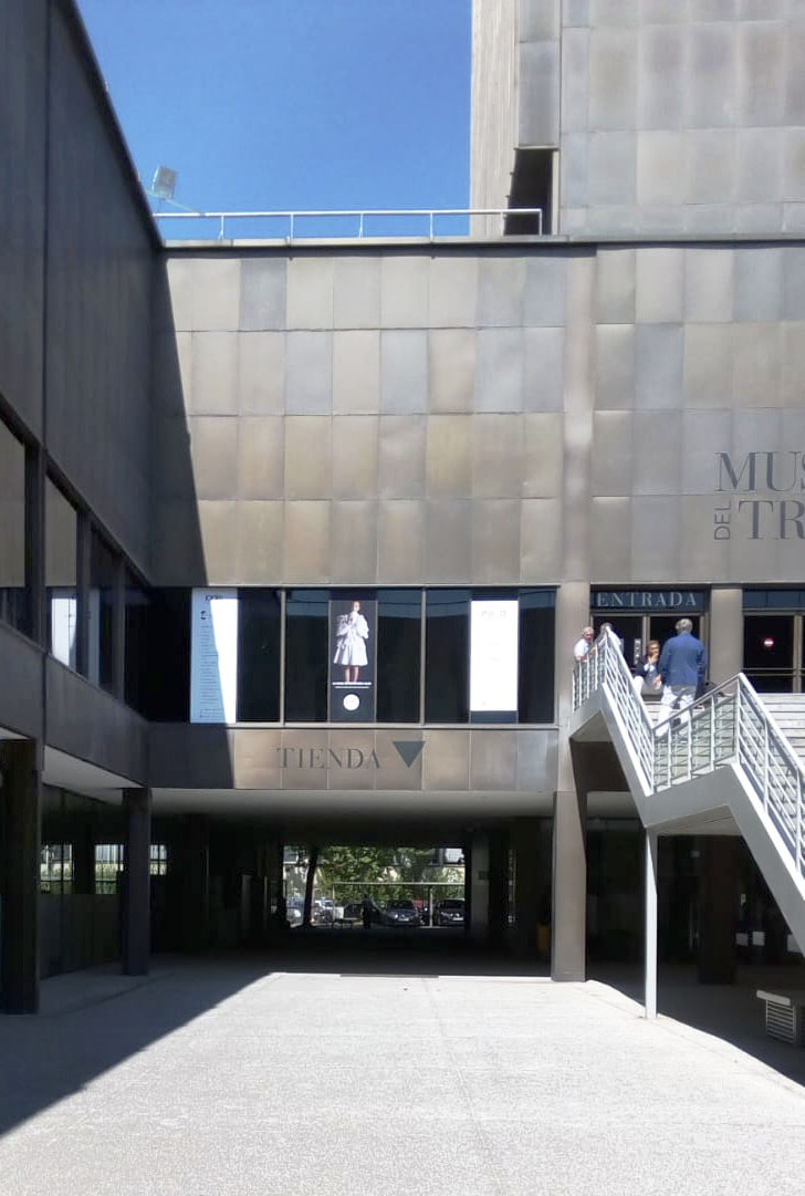 El Museo del Traje expone el vestuario para La Casa de Bernarda Alba