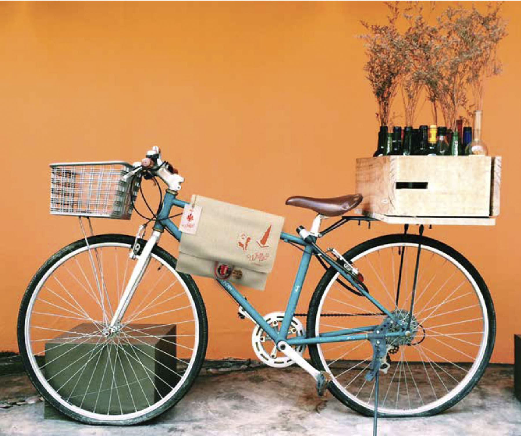 Exposición “De la bota al Diseño” en la Sala Pequeña de la Esdir