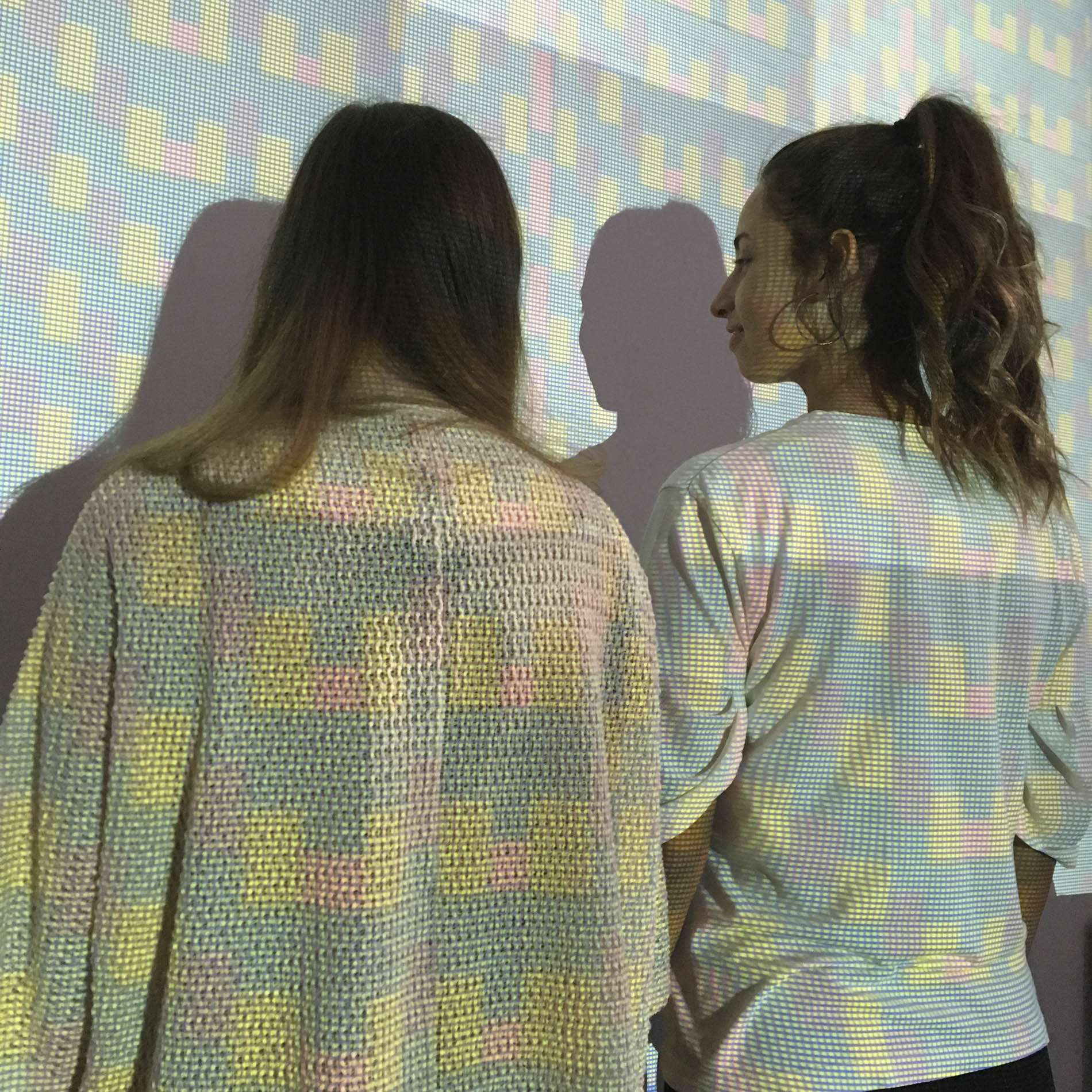 Taller “Color y textiles” de la profesora Laura Reynés