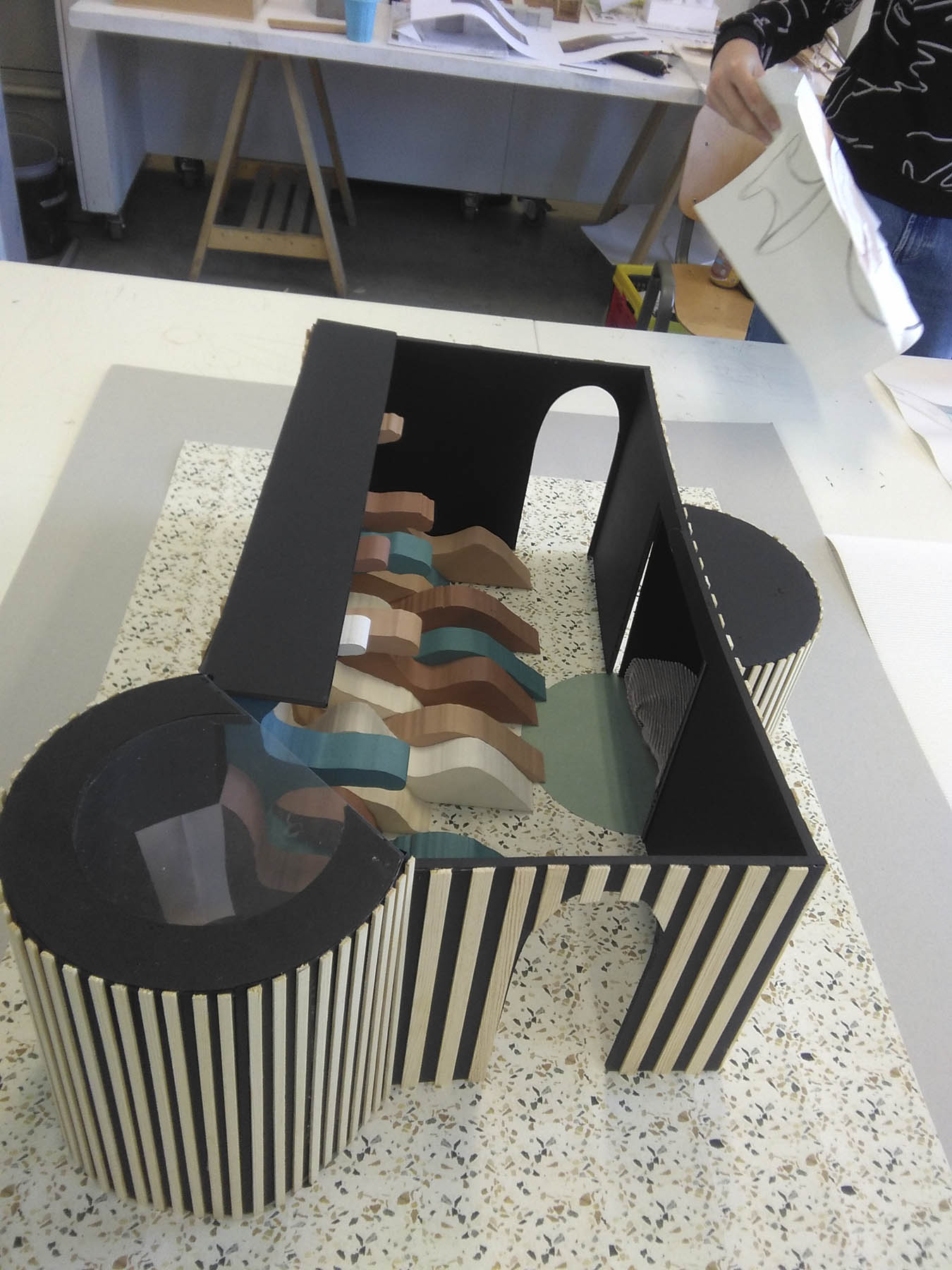 Taller “The skin I live in” en la LUCA School of Arts