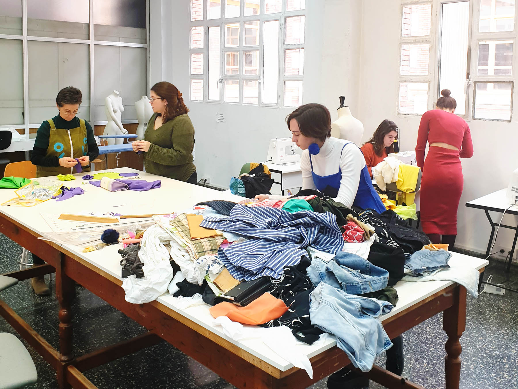 Taller de Moda Sostenible con Tytti Thusberg en la Esdir