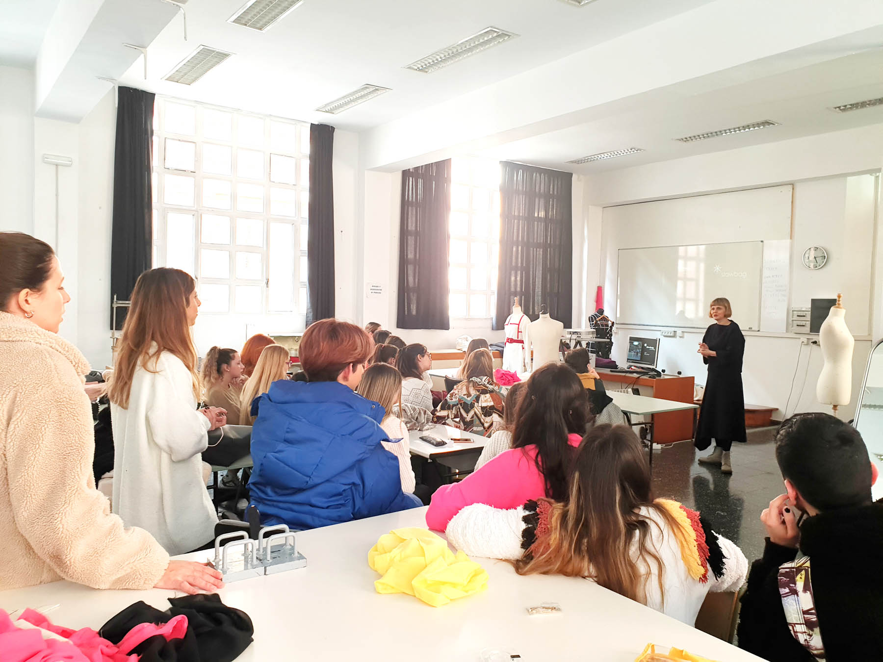 Taller de Moda Sostenible con Tytti Thusberg en la Esdir
